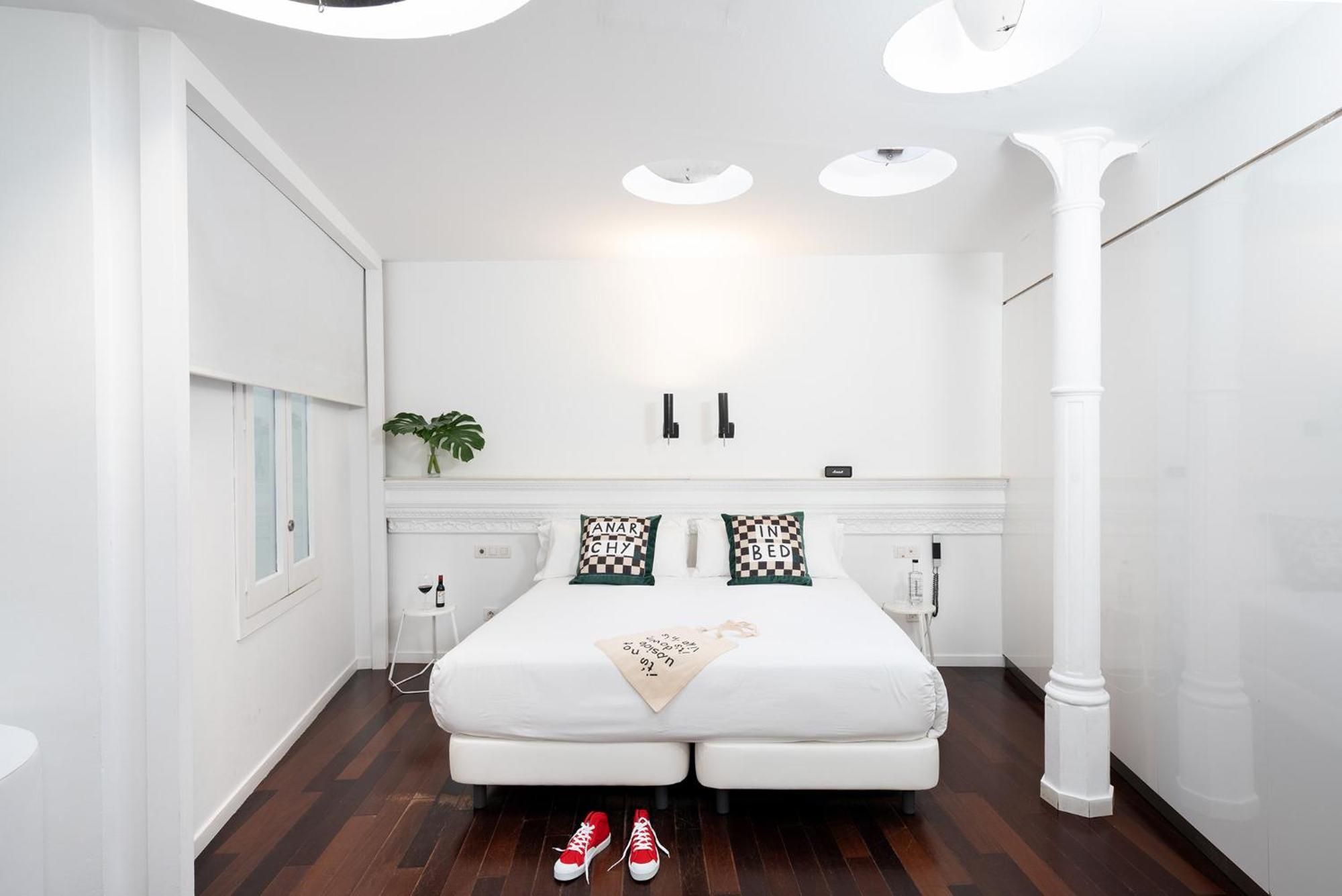 Chic & Basic Born Boutique Hotel Барселона Екстериор снимка