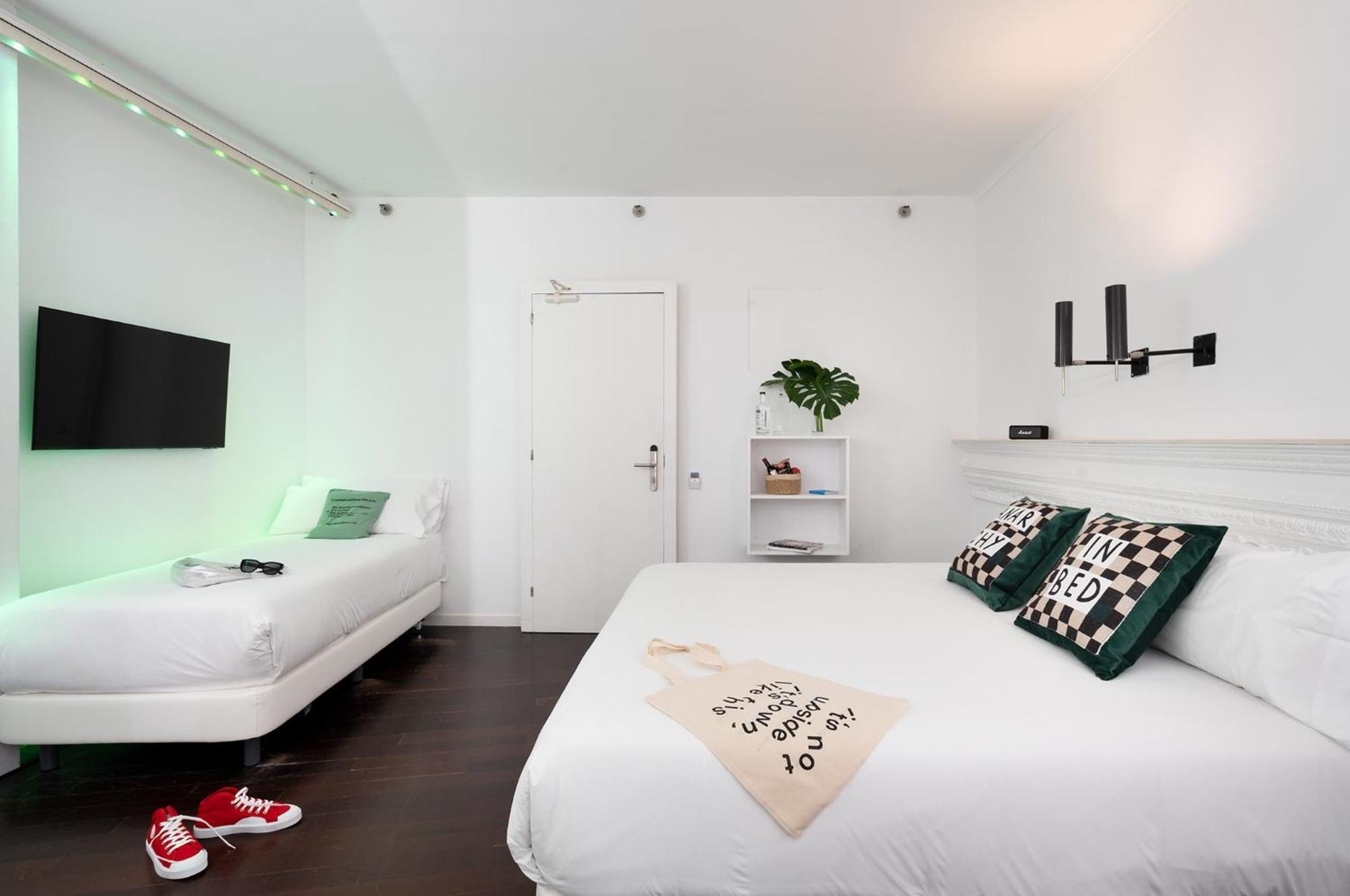Chic & Basic Born Boutique Hotel Барселона Екстериор снимка