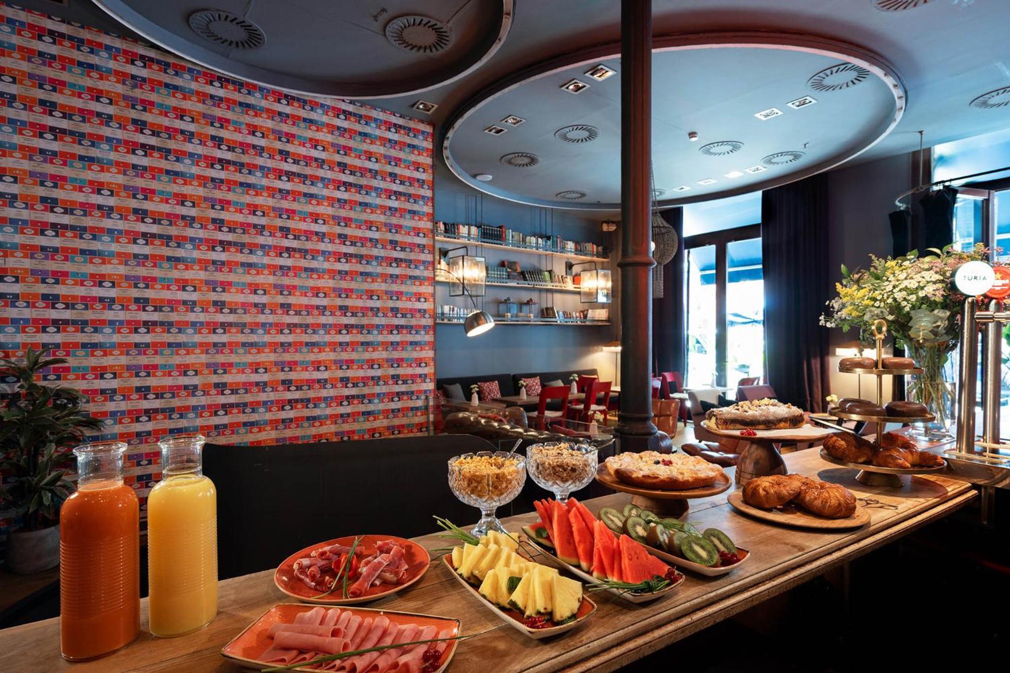 Chic & Basic Born Boutique Hotel Барселона Екстериор снимка