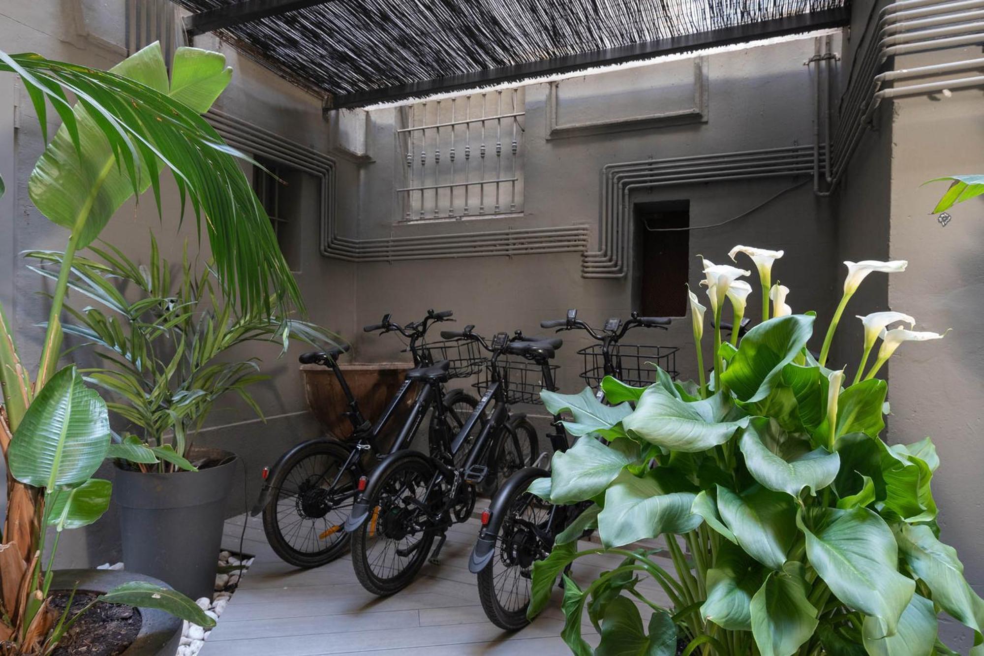 Chic & Basic Born Boutique Hotel Барселона Екстериор снимка