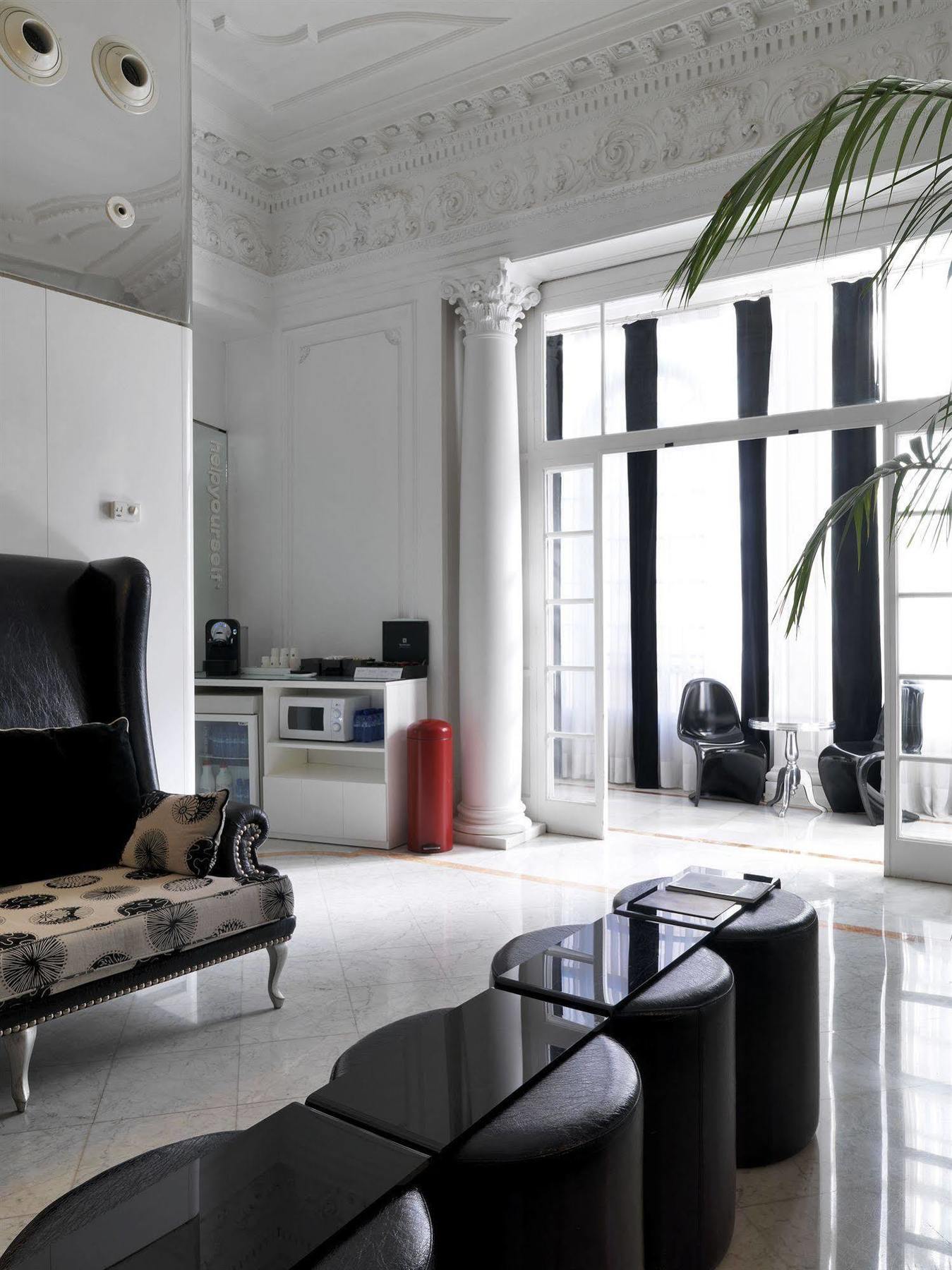 Chic & Basic Born Boutique Hotel Барселона Екстериор снимка